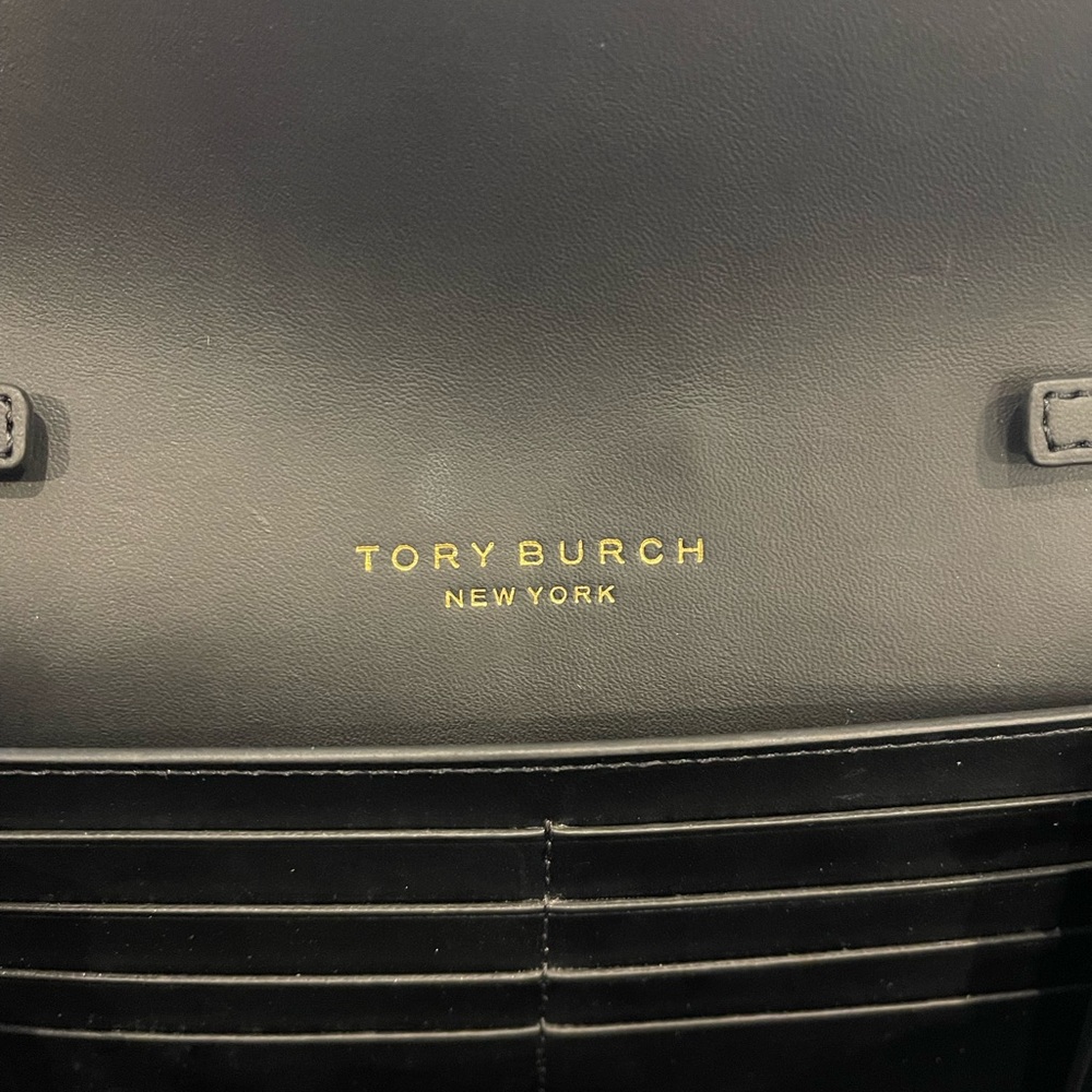 ‼️SOLD‼️Tory Burch Willa Chain Wallet - Black - Picture 14 of 17
